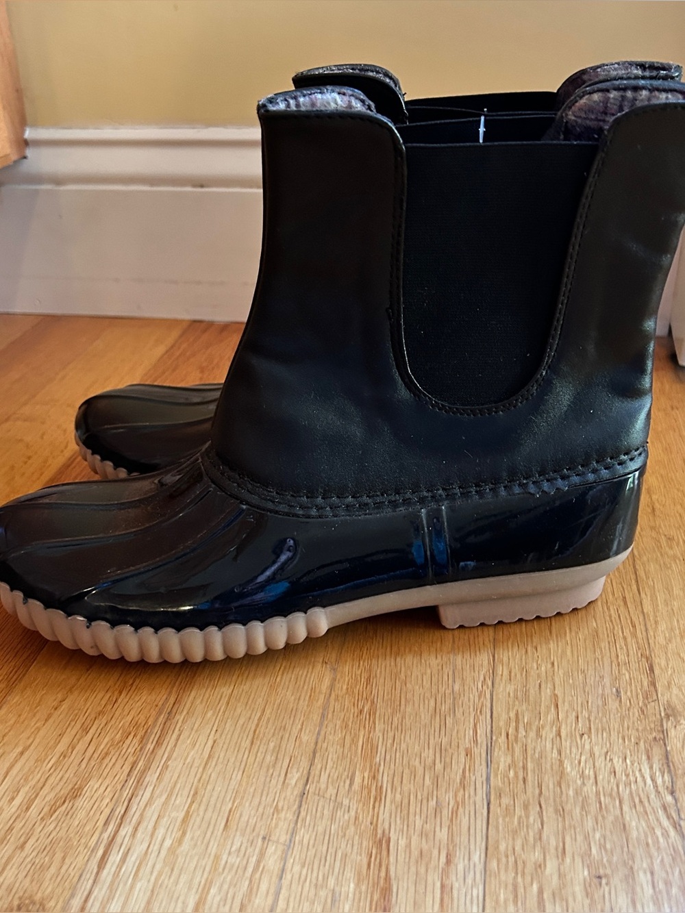 Navy Rain Boots - Easy Slip On style size 8